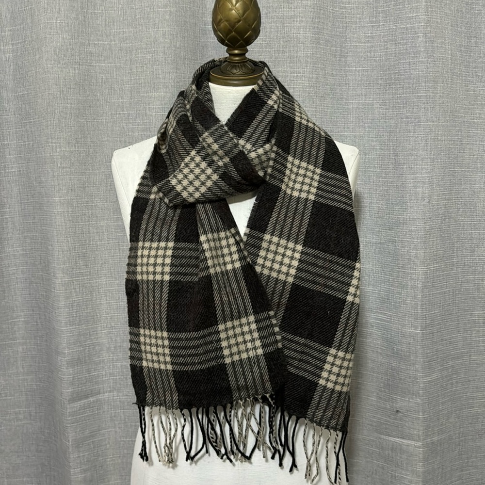 Scarf-Gray Tones Plaid-8x67-EUC-Acrylic